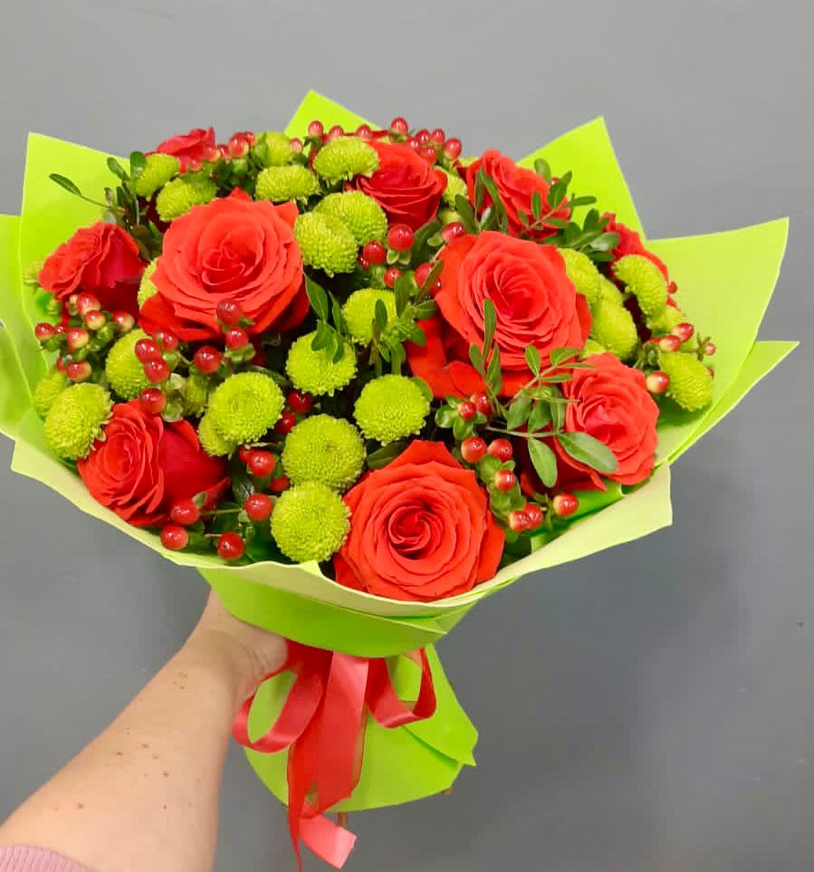 Букет цветов из: Хризантемы и Розы в Реммаш