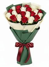 Букет Микс из красных и белых роз #REPLACE_PRED# Реммаш