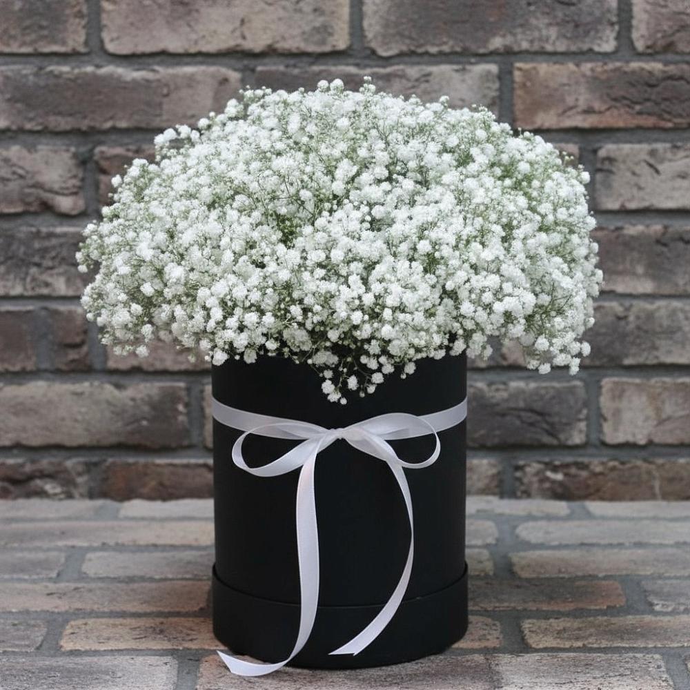 Цветочная композиция из Гипсофила в шляпной коробке в Реммаш