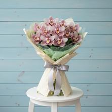 Букет цветов из:  Орхидеи и Розы #REPLACE_PRED# Реммаш