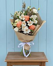 Букет цветов из:  Альстромерии, Лизиантусы, Розы и Хризантемы #REPLACE_PRED# Реммаш