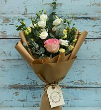 Букет цветов из:  Розы и Лизиантусы в Реммаш
