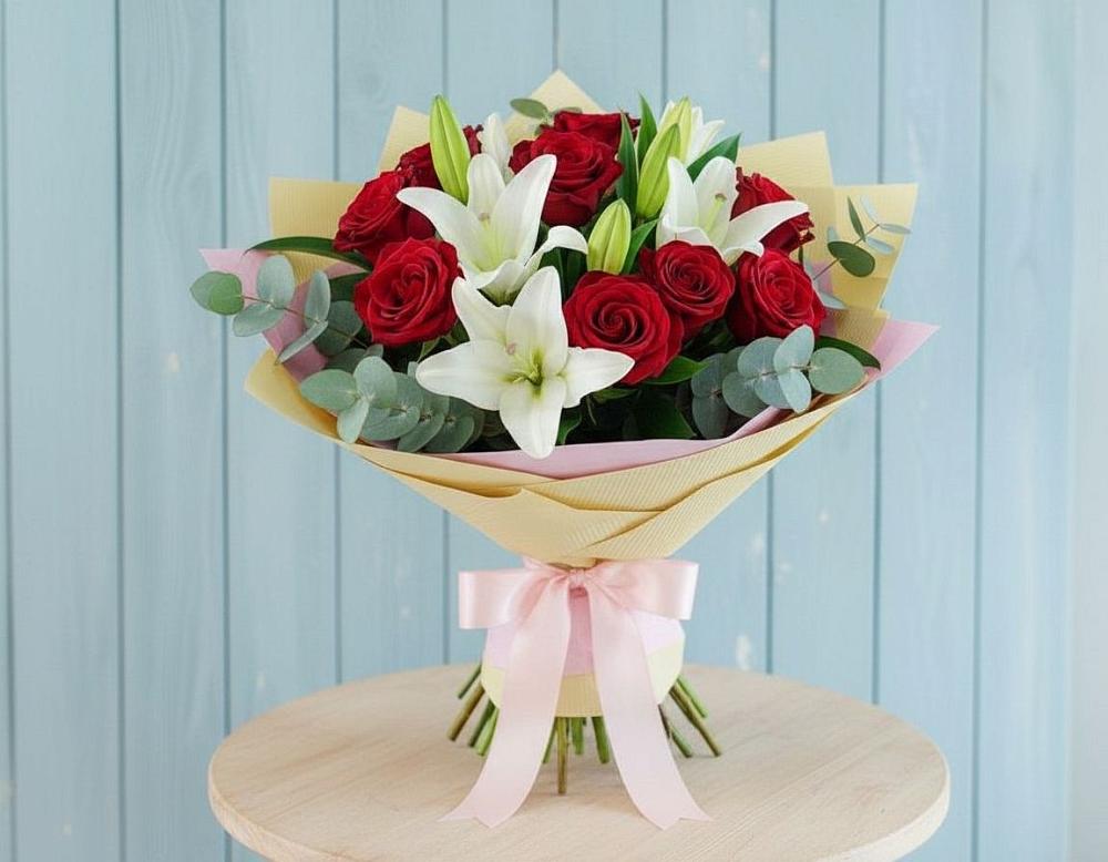Букет цветов из: Лилии и Розы в Реммаш